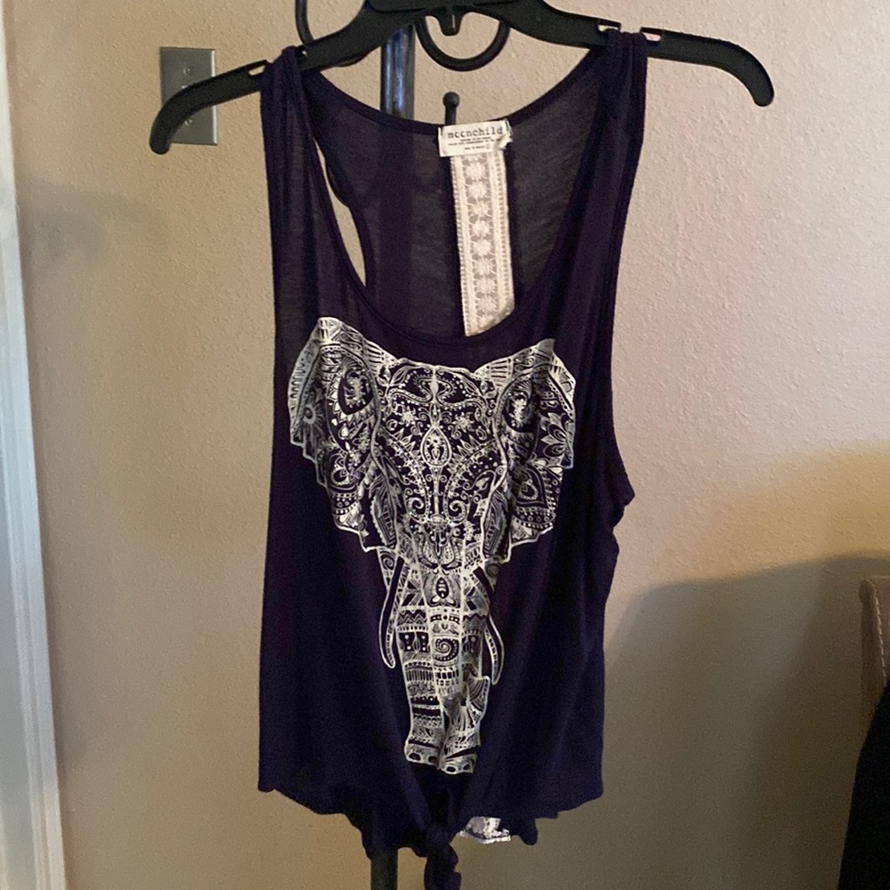 Great condition, size large, razorback tank top